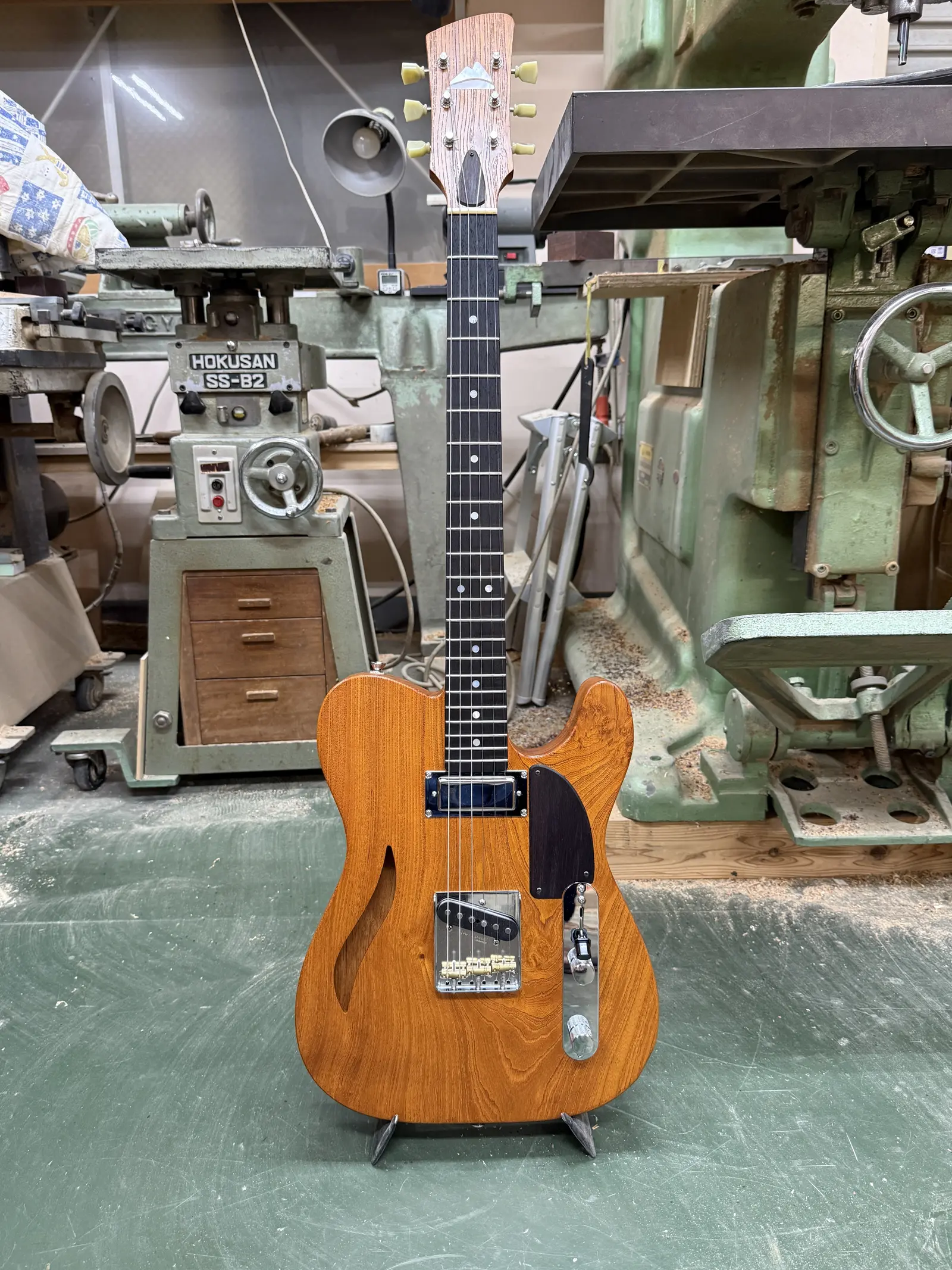 O.CRAFTの工房に立つOrigin